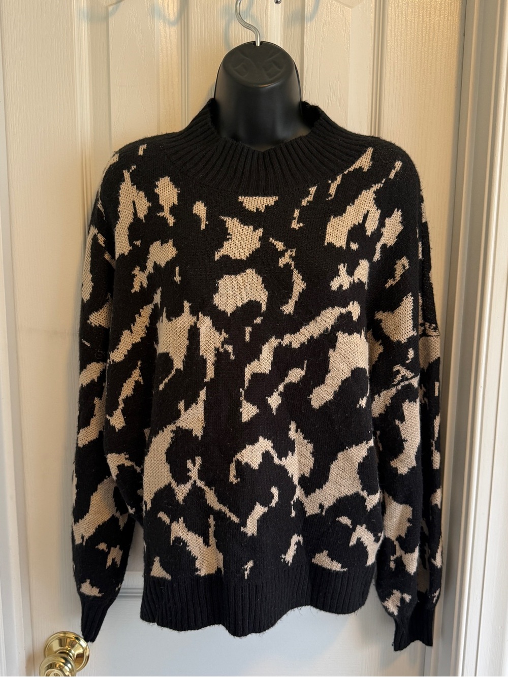 New Directions Black and Cream Patterned Knit Sweater